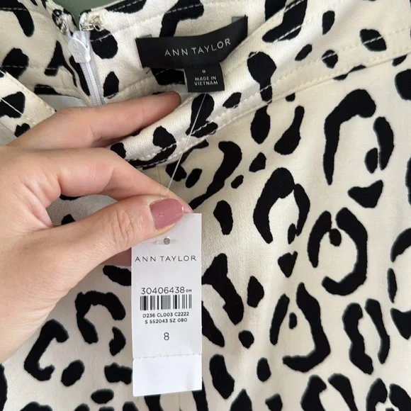 NWT Ann Taylor White Black Animal Print Midi Pencil Skirt Sz 8 - Picture 6 of 8
